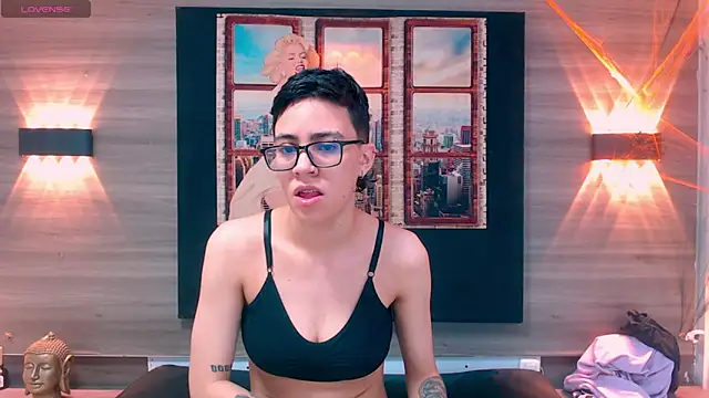 Cutie Shy  online show from October 2025 12:06:01 PM