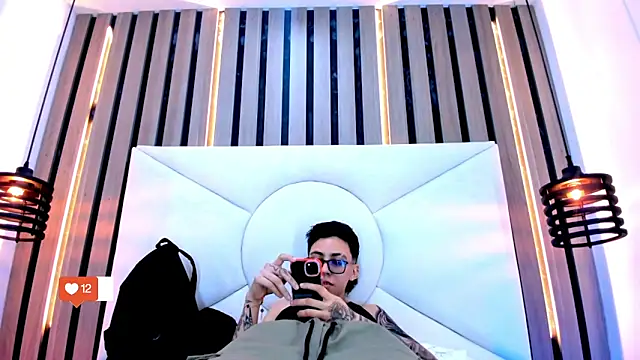 Cutie Shy  online show from November 2025 07:24:02 PM