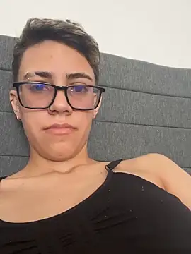 Cutie Shy  online show from February 2026 04:51:01 PM