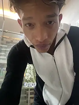 Snapshot of TommyGun_22 chatting on March 2026 12:22:01 PM TommyGun 22 online show from March 2026 12:22:01 PM