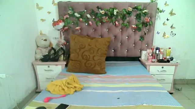 Snapshot of ValeriaTsx chatting on October 2025 11:56:02 AM ValeriaTsx online show from October 2025 11:56:02 AM