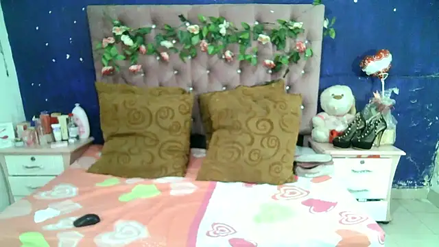 Snapshot of ValeriaTsx chatting on November 2025 12:35:01 AM ValeriaTsx online show from November 2025 12:35:01 AM