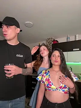 Snapshot of samantha_kevin chatting on February 2026 06:06:02 AM samantha kevin online show from February 2026 06:06:02 AM