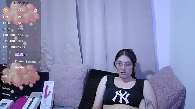 Snapshot of lessliee22_ chatting on July 2026 02:57:02 AM lessliee22 online show from July 2026 02:57:02 AM
