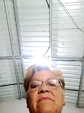 Snapshot of Madrastrahot69 chatting on September 2025 04:01:01 AM Madrastrahot69 online show from September 2025 04:01:01 AM