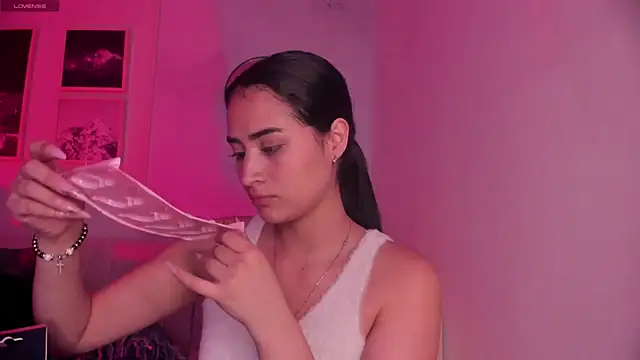 lara madisson online show from October 2025 04:29:01 AM