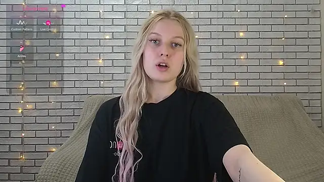 Snapshot of EmiliaDuchess chatting on December 2024 03:12:01 PM EmiliaDuchess online show from December 2024 03:12:01 PM