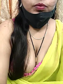 Snapshot of Hotty-simran chatting on November 2025 04:33:02 AM Hotty-simran online show from November 2025 04:33:02 AM