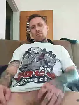 Snapshot of Schabernack1990 chatting on December 2024 01:28:01 PM Schabernack1990 online show from December 2024 01:28:01 PM