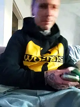 Snapshot of Schabernack1990 chatting on February 2025 08:37:01 AM Schabernack1990 online show from February 2025 08:37:01 AM