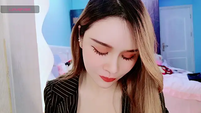 Snapshot of HU131452 chatting on December 2024 08:16:01 PM HU131452 online show from December 2024 08:16:01 PM