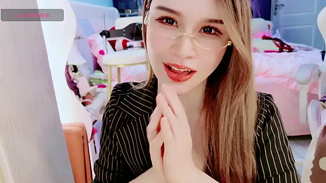 Snapshot of HU131452 chatting on December 2024 11:19:02 PM HU131452 online show from December 2024 11:19:02 PM