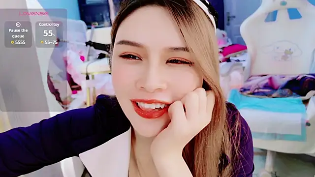 Snapshot of HU131452 chatting on December 2024 11:34:02 PM HU131452 online show from December 2024 11:34:02 PM