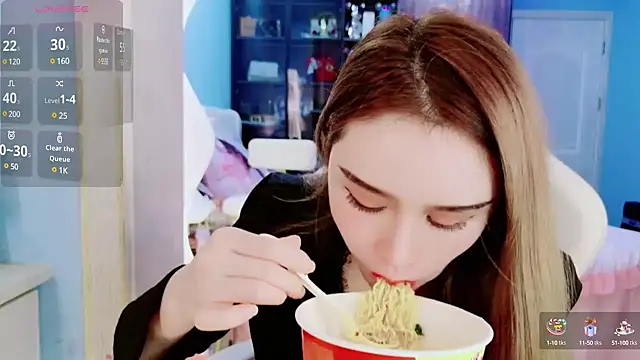 Snapshot of HU131452 chatting on January 2025 08:11:02 PM HU131452 online show from January 2025 08:11:02 PM