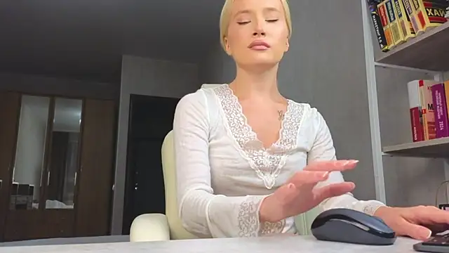 Snapshot of Marietta_Castro chatting on February 2026 02:49:01 PM Marietta Castro online show from February 2026 02:49:01 PM