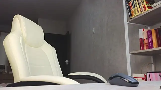 Snapshot of Marietta_Castro chatting on March 2026 04:25:01 PM Marietta Castro online show from March 2026 04:25:01 PM