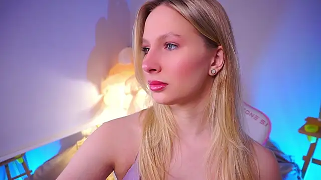 Snapshot of AnnLevine chatting on February 2026 01:28:01 PM AnnLevine online show from February 2026 01:28:01 PM