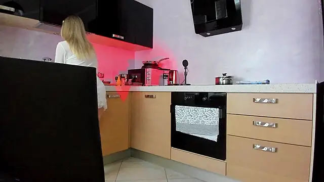 Snapshot of AnnLevine chatting on March 2026 01:03:02 PM AnnLevine online show from March 2026 01:03:02 PM