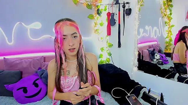 Snapshot of YouliteSllut2 chatting on January 2025 12:17:01 AM YouliteSllut2 online show from January 2025 12:17:01 AM