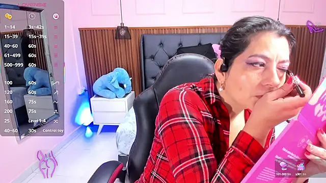 Snapshot of MEYLAGIA chatting on September 2025 03:06:02 AM MEYLAGIA online show from September 2025 03:06:02 AM