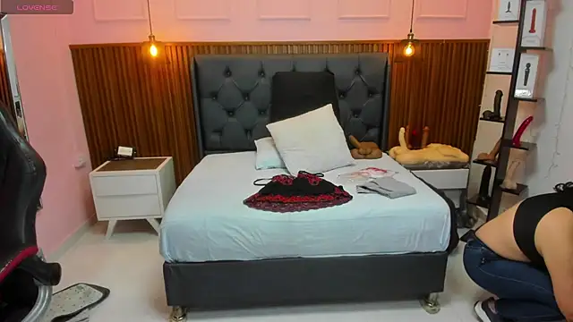 Snapshot of MEYLAGIA chatting on November 2025 03:12:01 AM MEYLAGIA online show from November 2025 03:12:01 AM