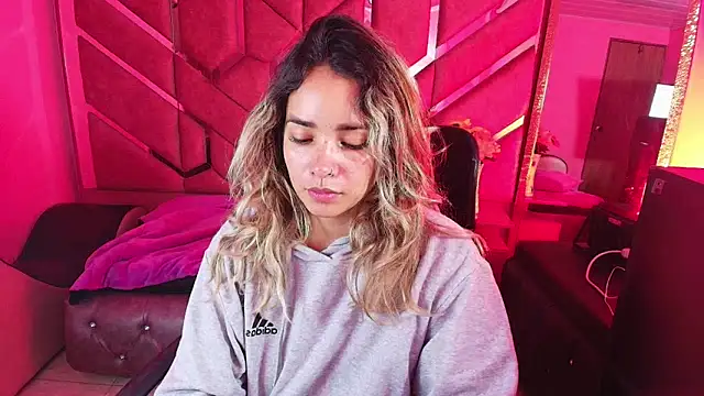 Olivia Fox69 online show from November 2025 03:50:01 AM