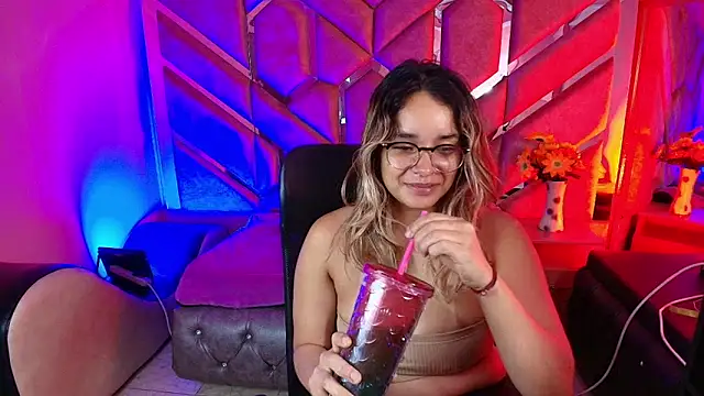 Olivia Fox69 online show from December 2025 03:56:02 AM