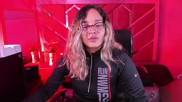 Olivia Fox69 online show from February 2026 03:32:01 AM