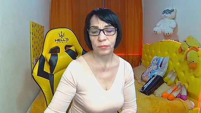 Snapshot of SandraHormas chatting on February 2025 07:44:01 AM SandraHormas online show from February 2025 07:44:01 AM