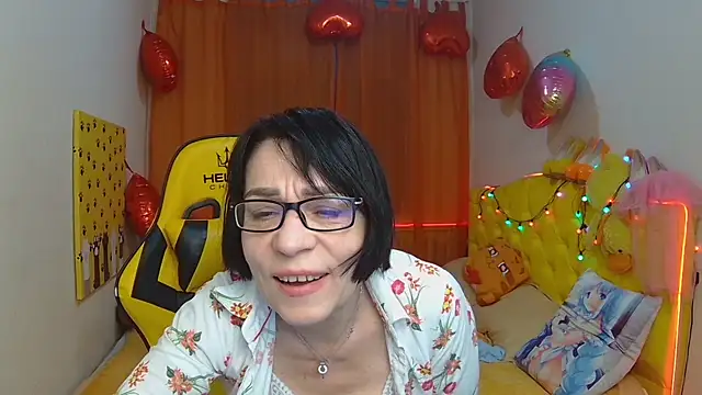 Snapshot of SandraHormas chatting on March 2025 10:39:02 AM SandraHormas online show from March 2025 10:39:02 AM