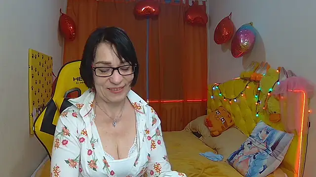 Snapshot of SandraHormas chatting on March 2025 01:46:02 PM SandraHormas online show from March 2025 01:46:02 PM