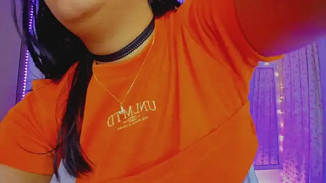 Snapshot of VIDEO_SALE_4_YOU chatting on April 2026 11:58:01 PM VIDEO SALE 4 YOU online show from April 2026 11:58:01 PM