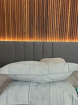 EmiilyAdams  online show from January 2026 10:36:01 PM