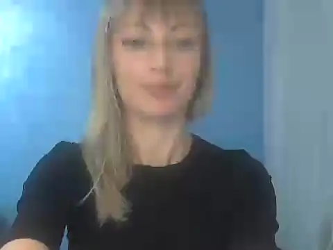 EffectMaya online show from November 2025 07:15:01 PM