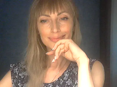 Snapshot of EffectMaya chatting on June 2026 04:18:01 PM EffectMaya online show from June 2026 04:18:01 PM