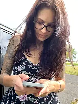 BeautifulMesss online show from September 2025 04:30:01 PM