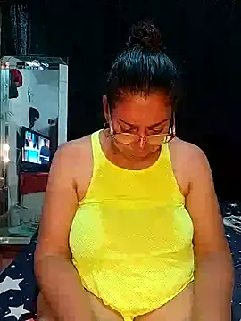 Snapshot of sorbetico_perverse chatting on February 2025 09:27:02 PM sorbetico perverse online show from February 2025 09:27:02 PM