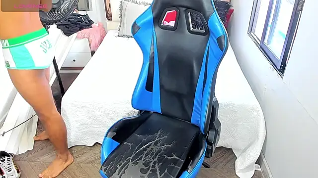 Backsex boy online show from November 2025 03:01:01 PM