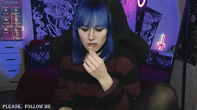 Snapshot of little_Elika chatting on December 2024 12:35:01 AM little Elika online show from December 2024 12:35:01 AM