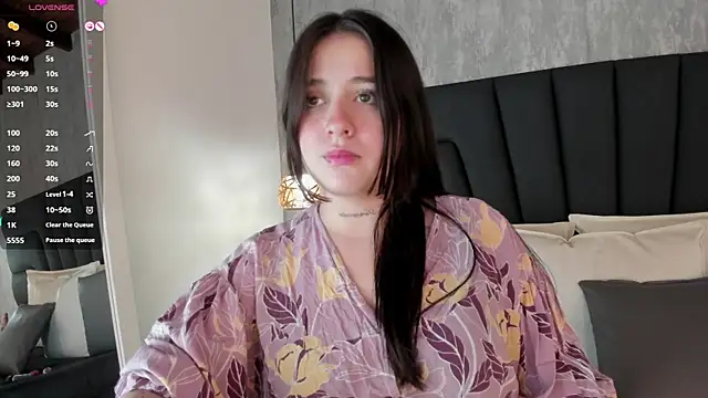 Sabrina Lennox online show from February 2025 10:40:01 PM