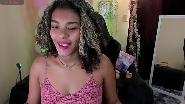 Snapshot of aleja_montiel__ chatting on January 2025 12:49:02 PM aleja montiel online show from January 2025 12:49:02 PM