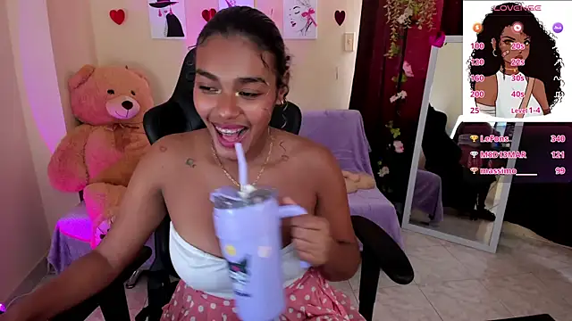 Snapshot of aleja_montiel__ chatting on March 2025 03:51:01 PM aleja montiel online show from March 2025 03:51:01 PM