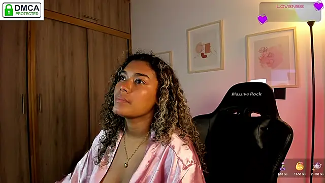 Snapshot of aleja_montiel__ chatting on November 2025 12:37:01 PM aleja montiel online show from November 2025 12:37:01 PM