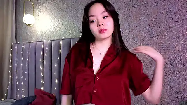 Snapshot of TaiteGloss chatting on January 2025 04:17:01 PM TaiteGloss online show from January 2025 04:17:01 PM