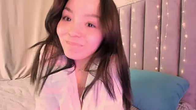 Snapshot of TaiteGloss chatting on March 2025 10:19:02 PM TaiteGloss online show from March 2025 10:19:02 PM