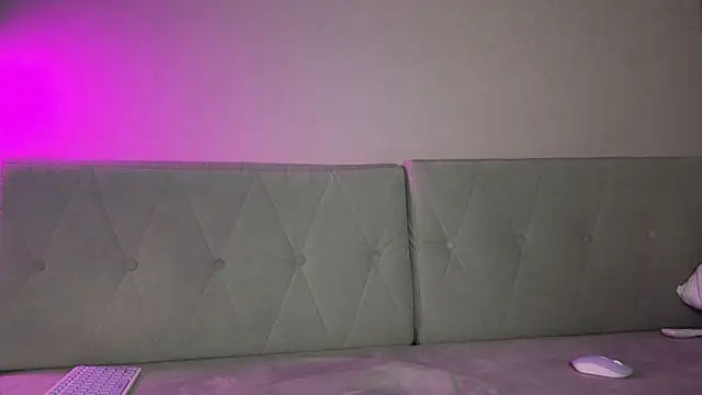 weshycouple online show from March 2026 07:10:01 PM