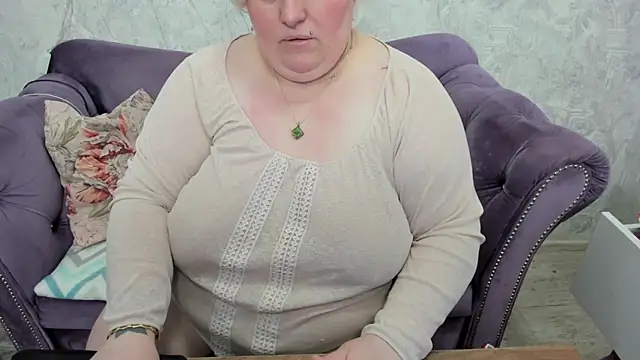 fashiona online show from February 2025 02:47:02 AM