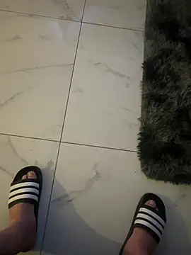 Snapshot of Lucom23 chatting on April 2026 11:18:01 PM Lucom23 online show from April 2026 11:18:01 PM