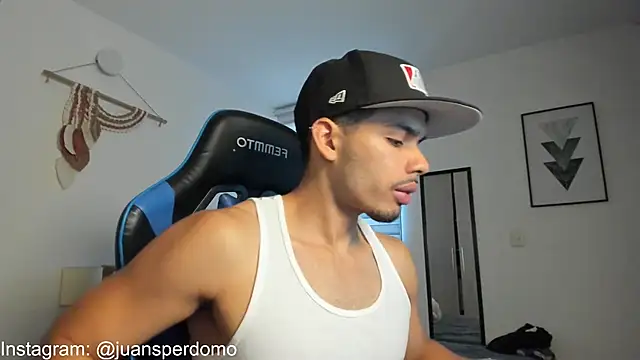 mateoleonee online show from September 2025 07:24:02 PM