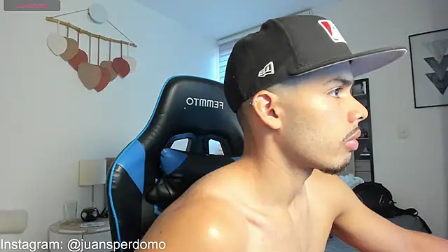 mateoleonee online show from September 2025 07:47:01 PM